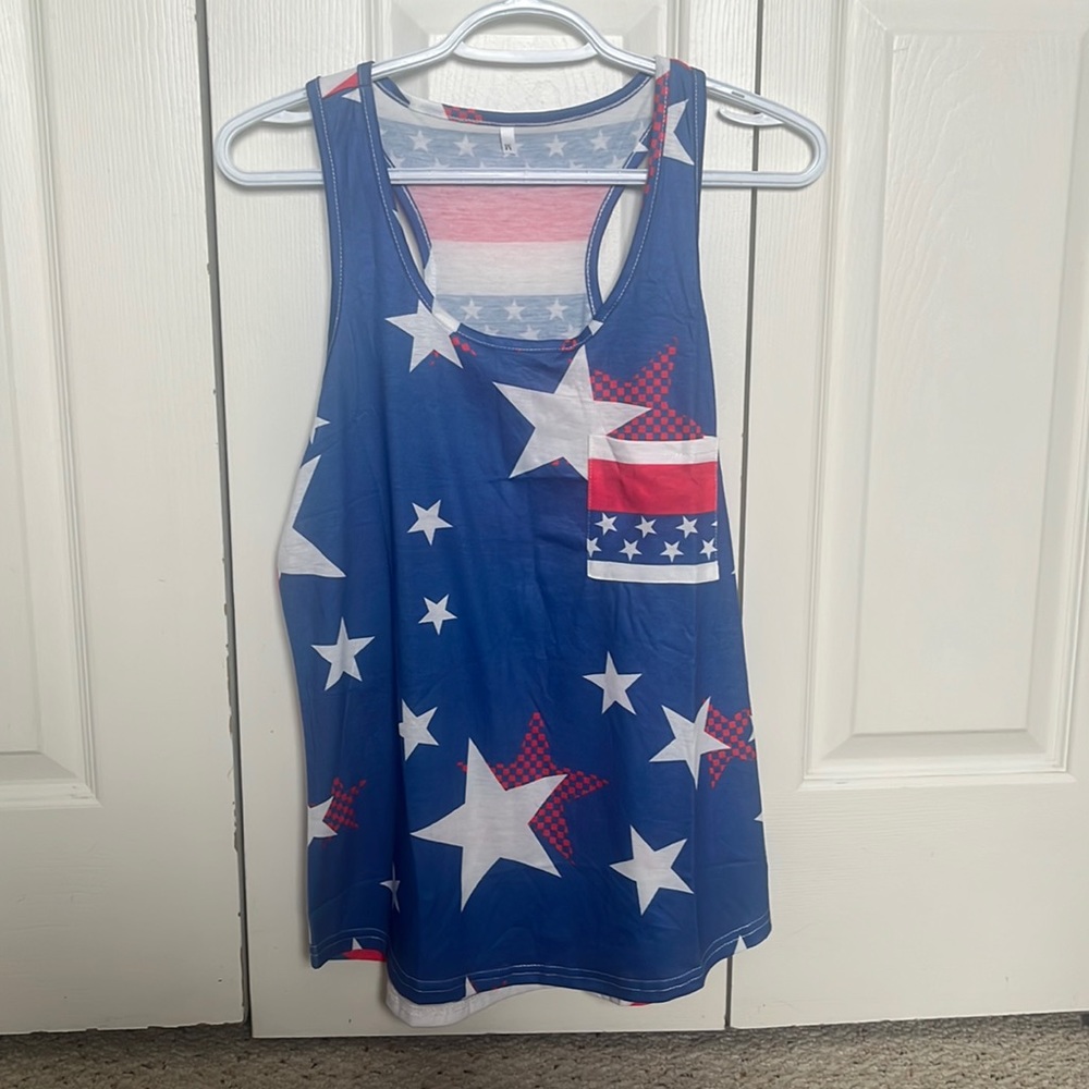 3. NWOT- USA Tank